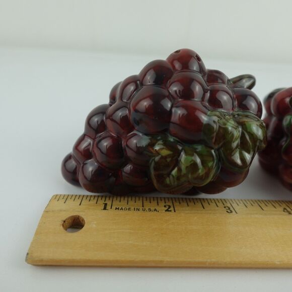 Grape Bunches Ceramic Salt & Pepper Shakers With Stoppers Vintage - Picture 14 of 14